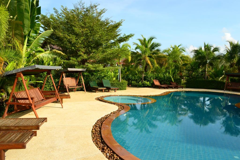 Yuwadee Resort Чалонг Экстерьер фото