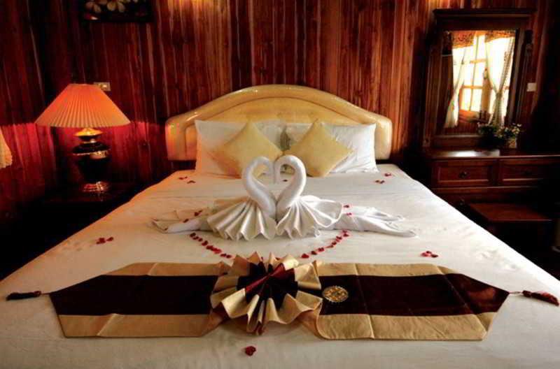 Yuwadee Resort Чалонг Экстерьер фото