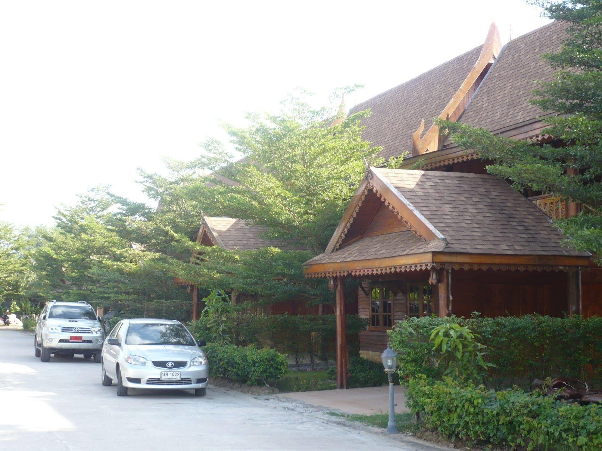 Yuwadee Resort Чалонг Экстерьер фото