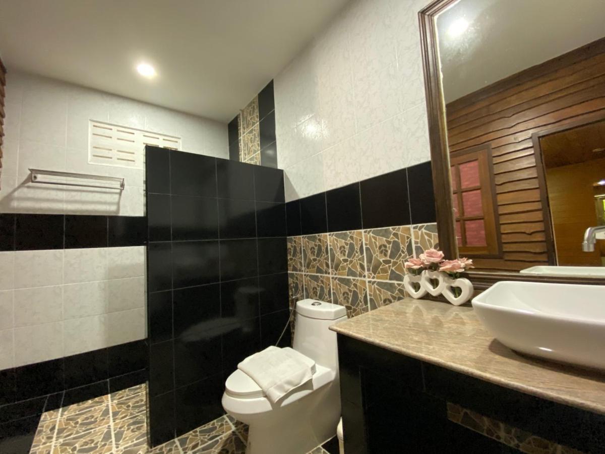 Yuwadee Resort Чалонг Экстерьер фото