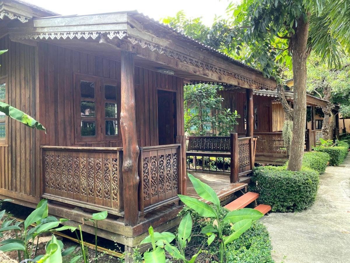 Yuwadee Resort Чалонг Экстерьер фото