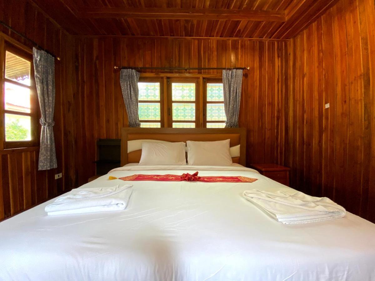 Yuwadee Resort Чалонг Экстерьер фото