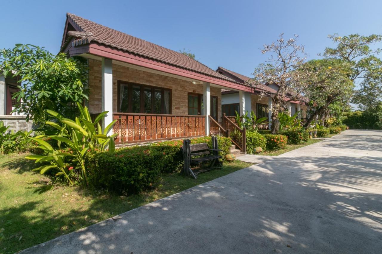 Yuwadee Resort Чалонг Экстерьер фото